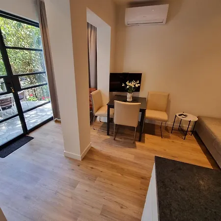 Fuer 3 Personen In Der Naehe Des Stadtzentrums By Interhome Appartement Crikvenica